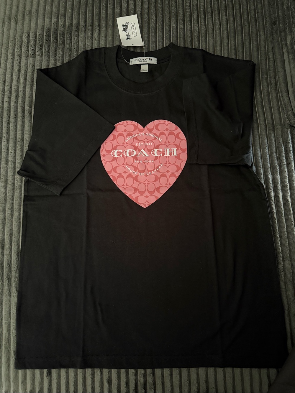 Coach Signature Heart Graphic T-Shirt Black NWT